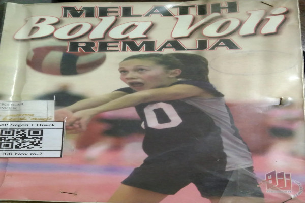 Melatih Bola Voli Remaja